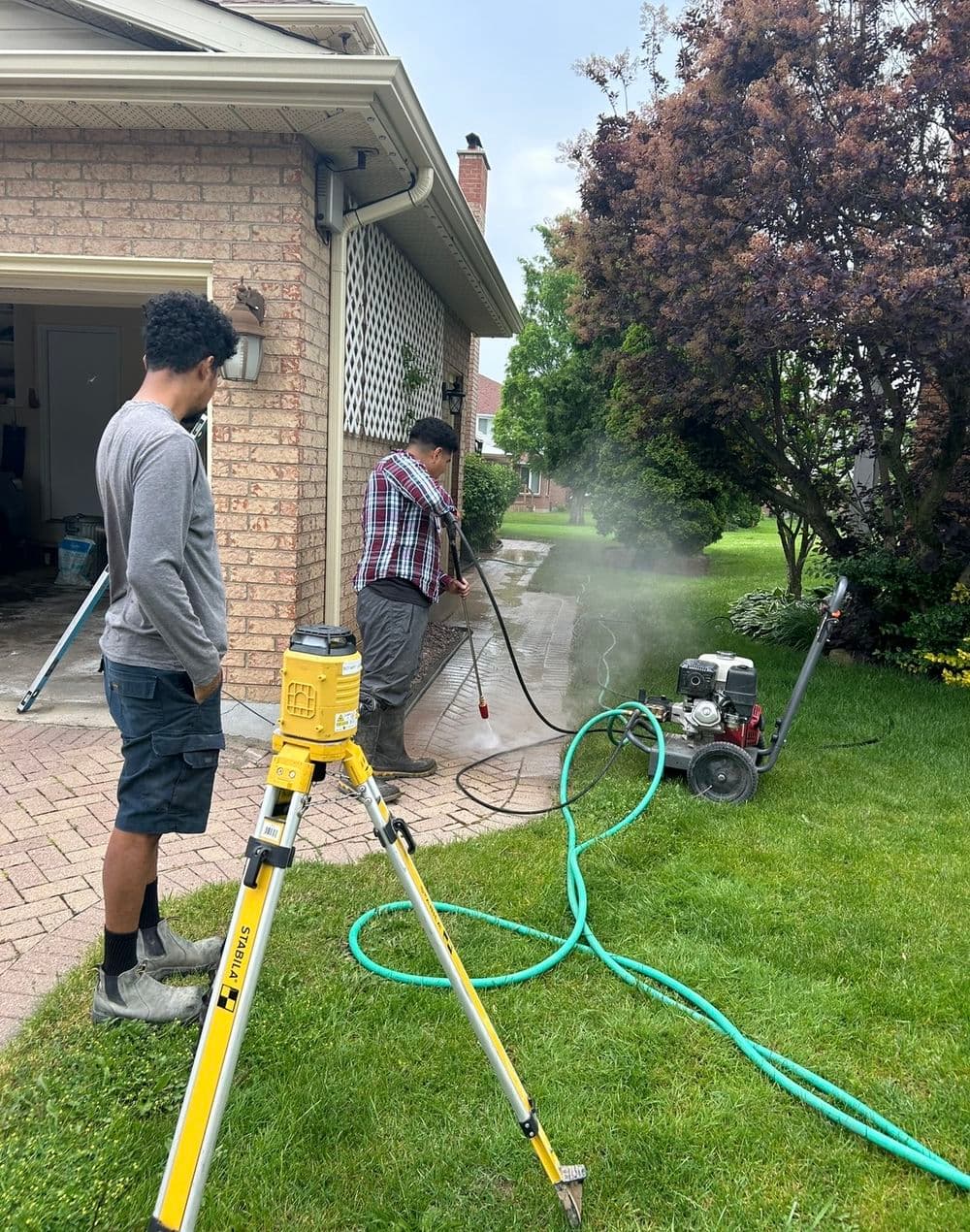 Gallery photos for Red Brick Walkway Repair- St.Catharines: Image #4