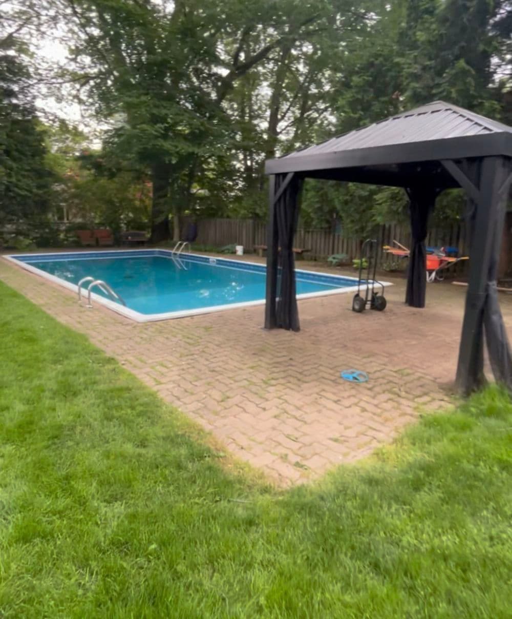 Gallery photos for Poolside Patio Makeover in Ancaster: Image #2