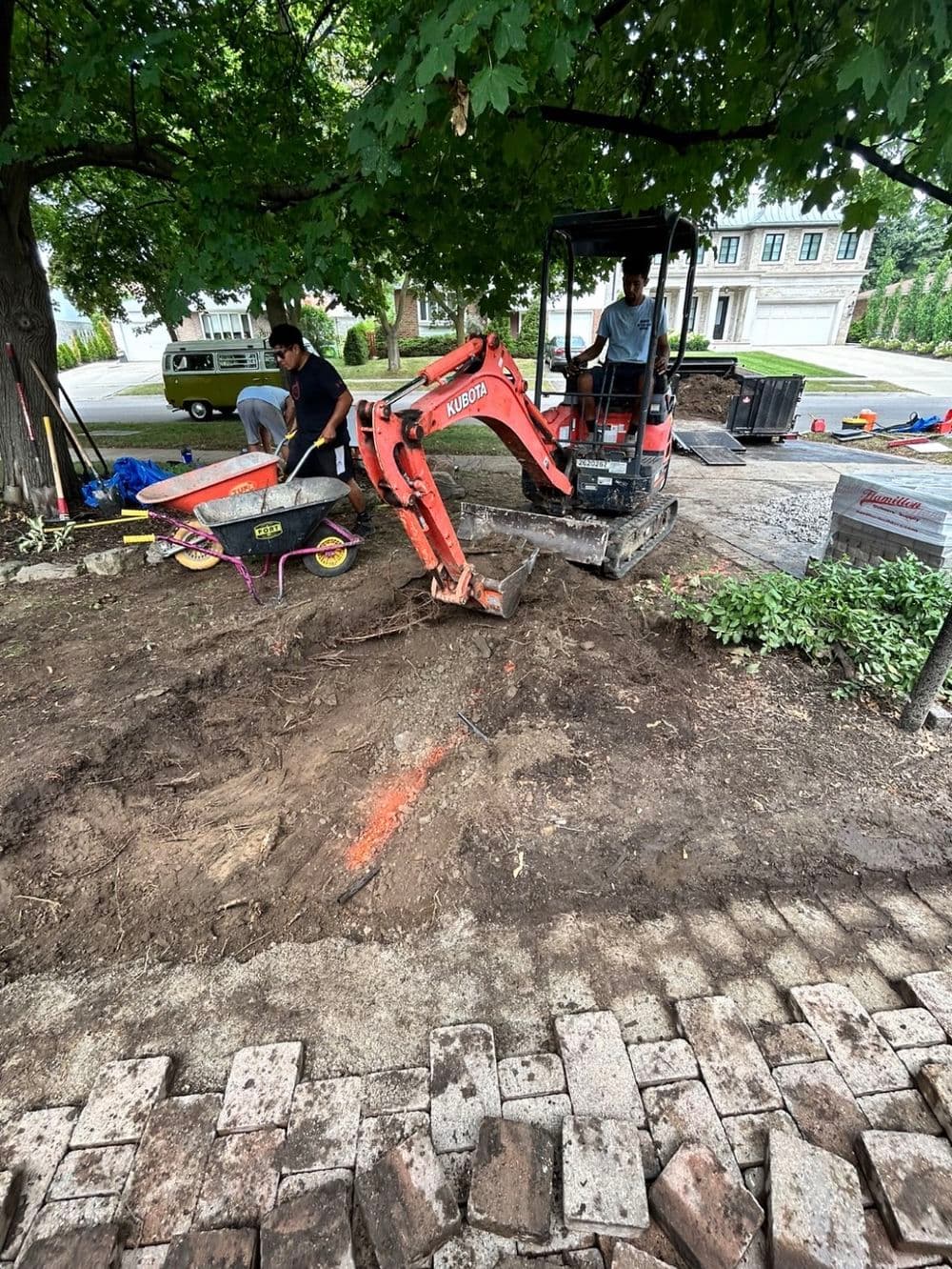 Gallery photos for Beautiful Walkway Installation in Oakville: Image #3