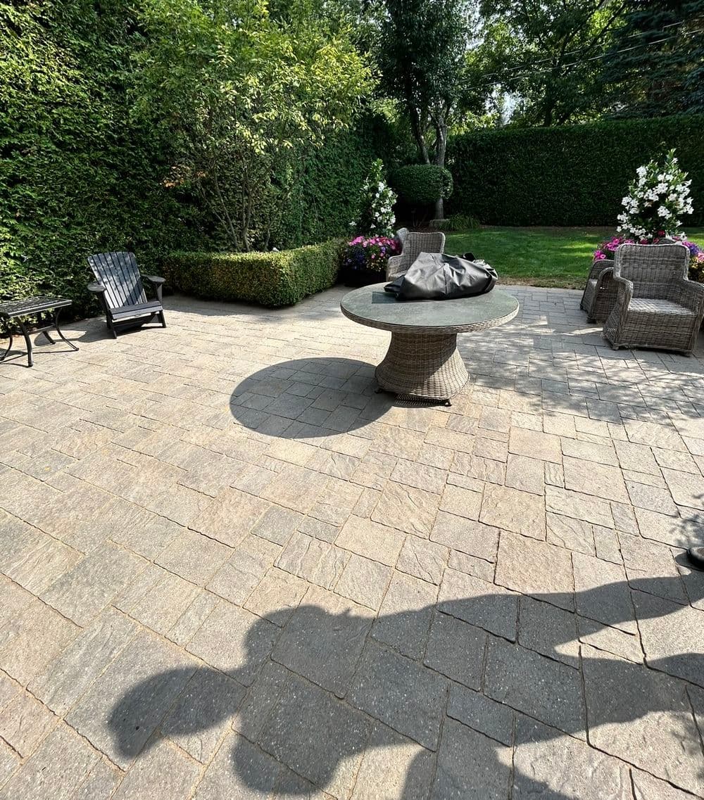 Gallery photos for Interlock Restoration & Poly Sand Repair in Oakville : Image #2