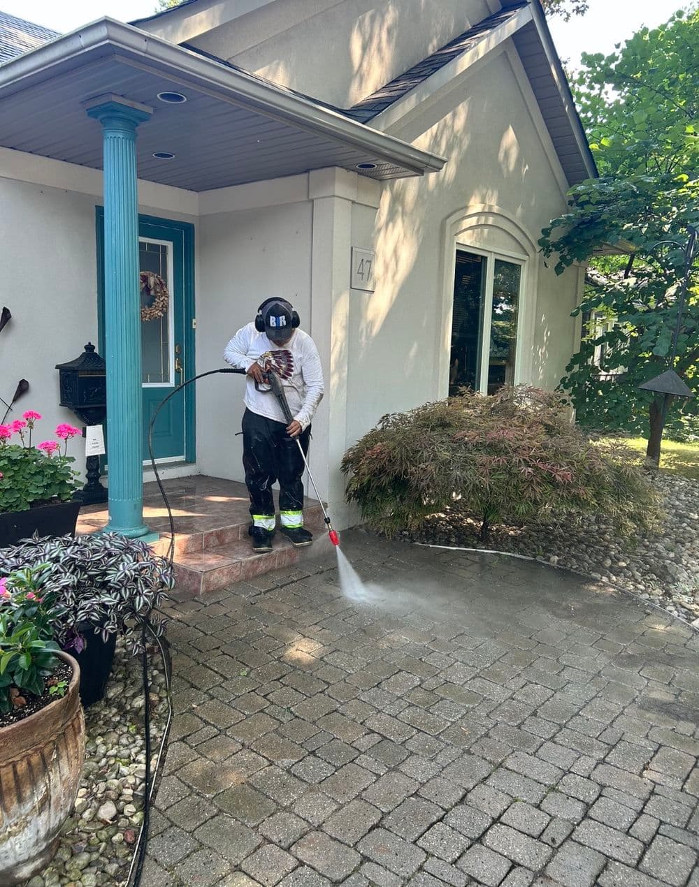 Gallery photos for Enhancing the Look and Durability of A Driveway in Ancaster: Image #4