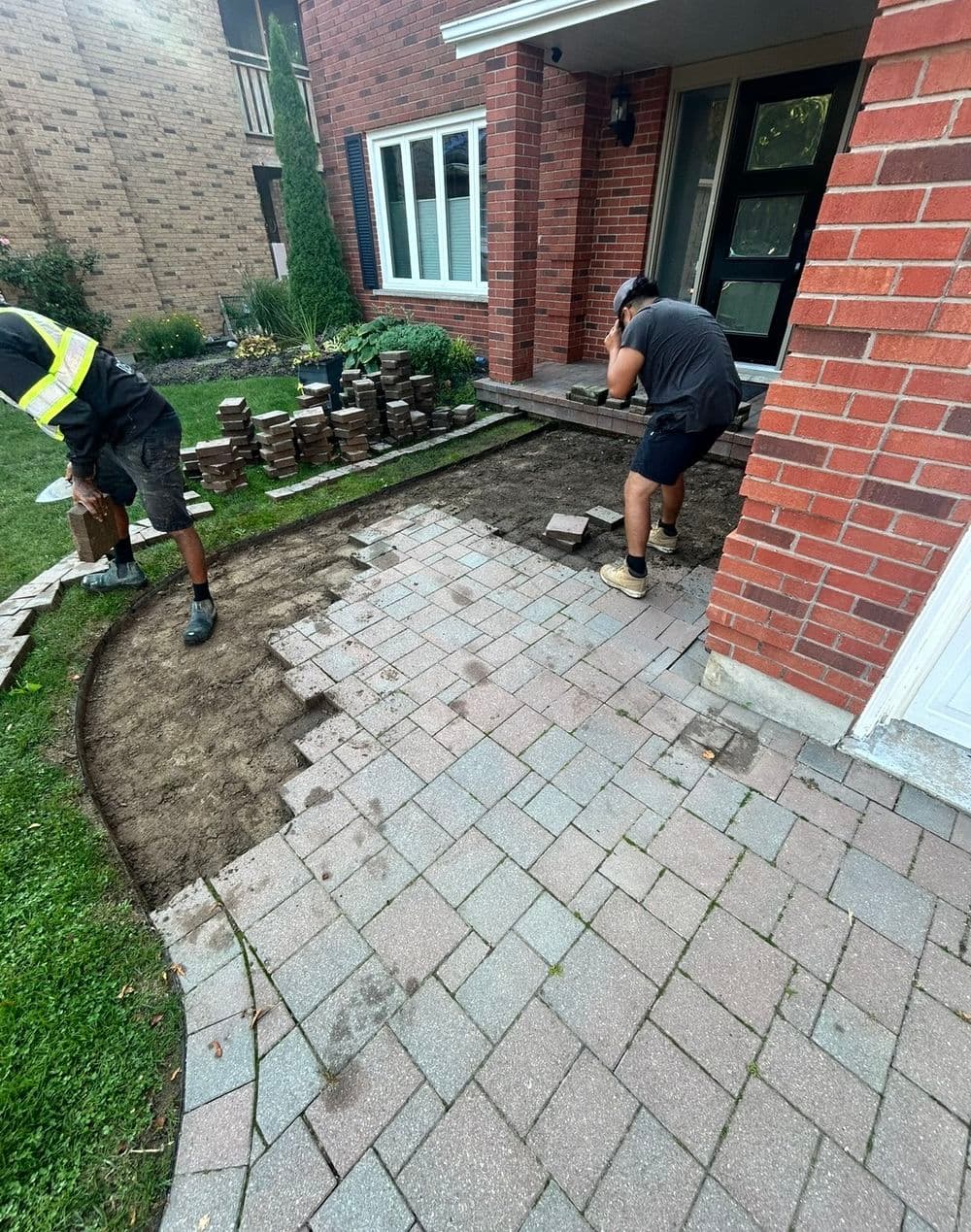 Gallery photos for Interlock Driveway Repair in St. Catharines: Image #6
