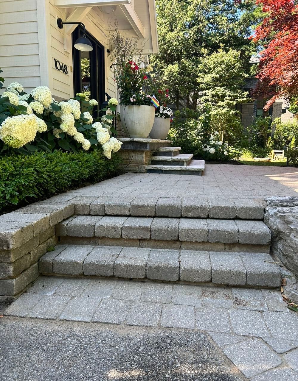 Gallery photos for Stunning Hardscape Transformation in Oakville: Image #3