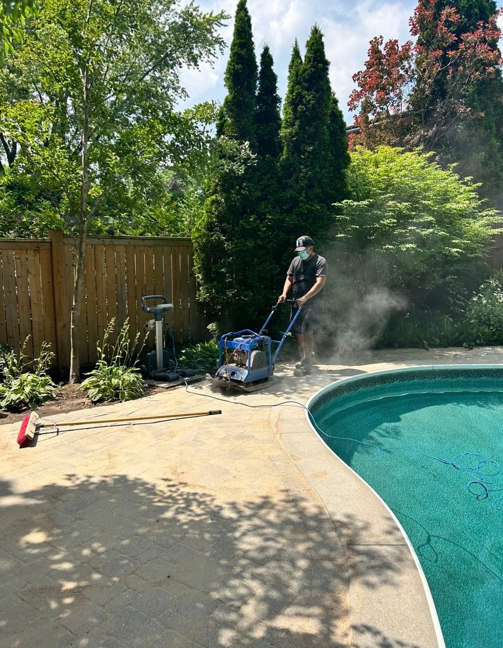 Gallery photos for Stunning Hardscape Transformation in Oakville: Image #7